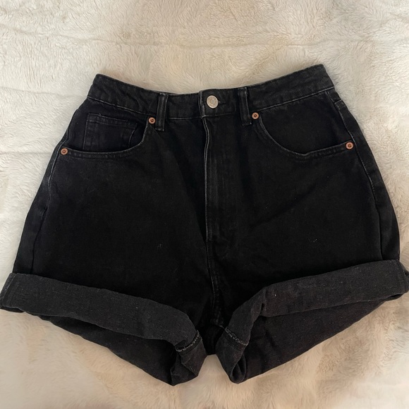 Zara “Mom Fit” Shorts - Picture 2 of 6